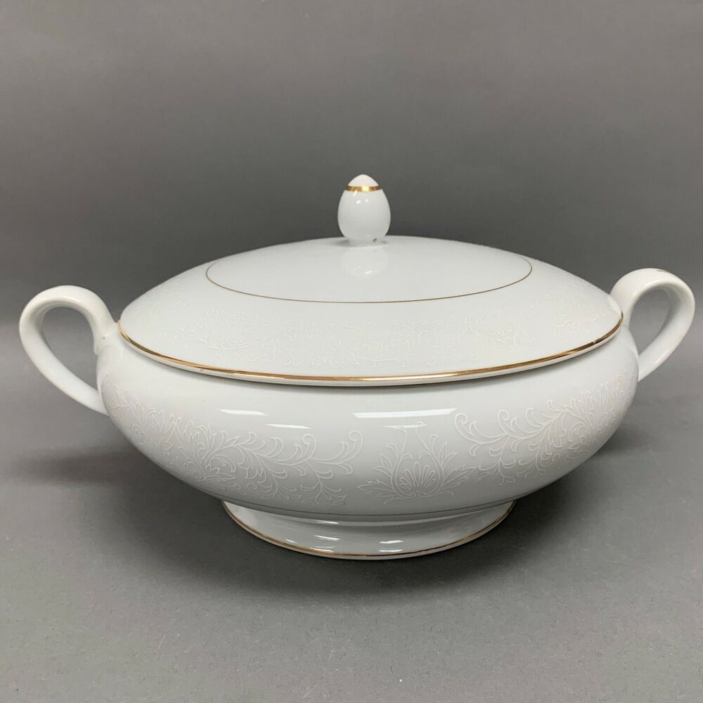 Touch of Gold Embassy Covered Vegetable Bowl Lid White Border Design Gold Trim